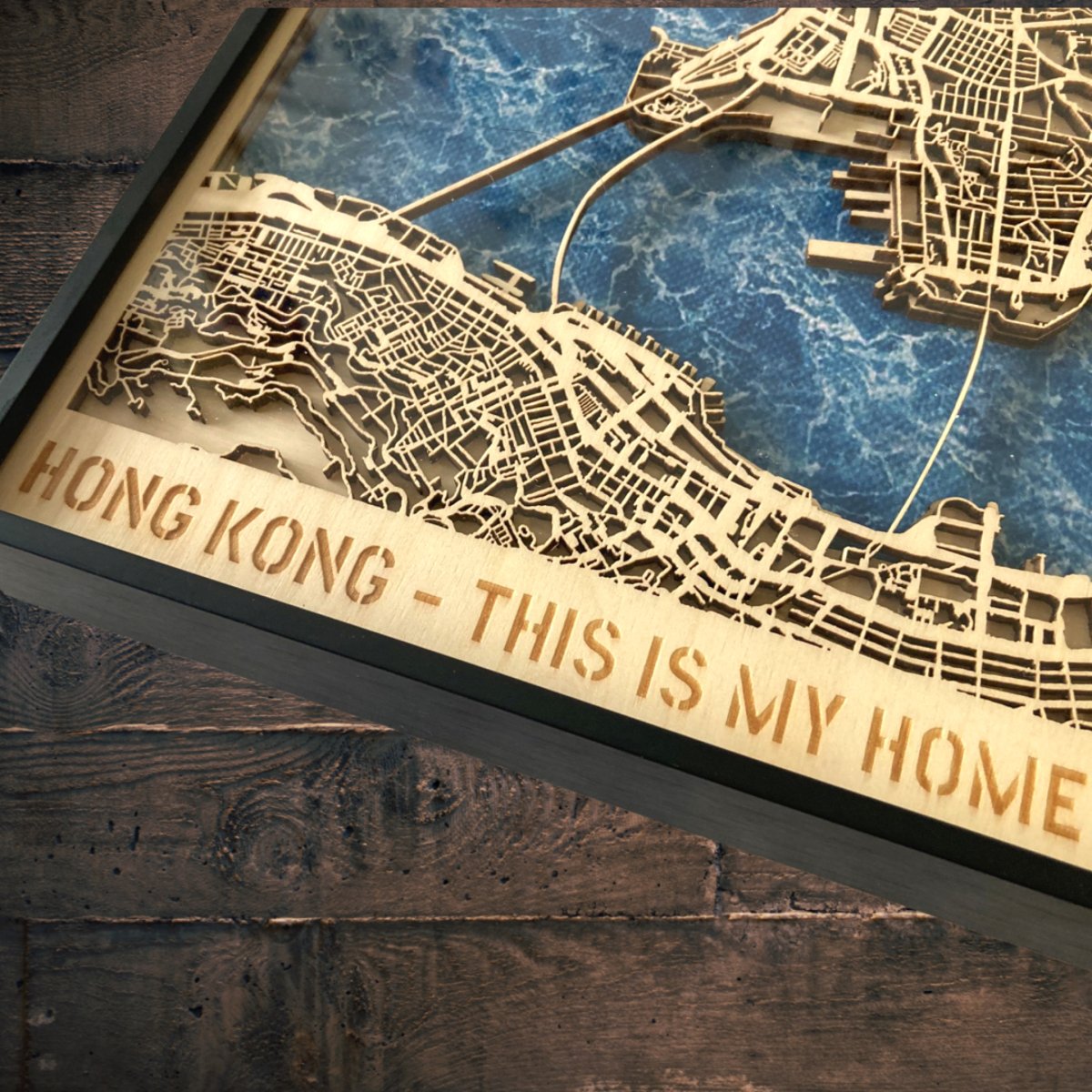 立體木雕刻香港地圖連金屬框 32cm - Hong Kong Maper