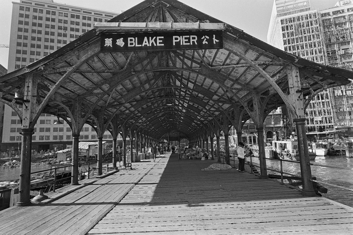 中環卜公碼頭 1964 舊香港照片掛畫｜淨印原圖（無框） — Old Hong Kong photo, Blake Pier, Central, 1964, unframed print