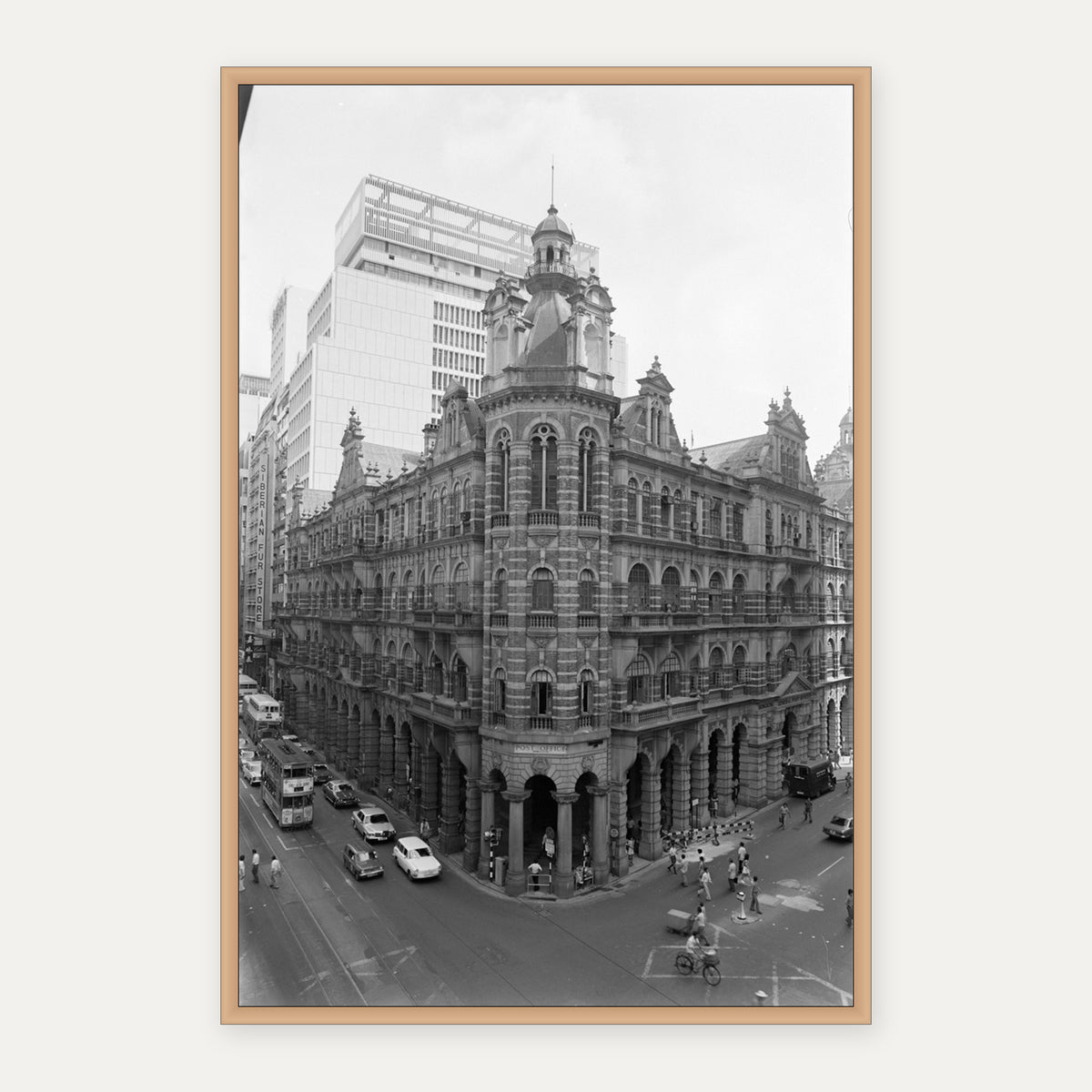 中環舊郵政總局 1976 舊香港照片掛畫｜原木框合成示意 — Old Hong Kong photo, Old General Post Office, Central, 1976, natural wood frame mockup