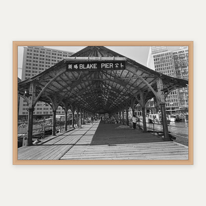 中環卜公碼頭 1964 舊香港照片掛畫｜原木框合成示意 — Old Hong Kong photo, Blake Pier, Central, 1964, natural wood frame mockup