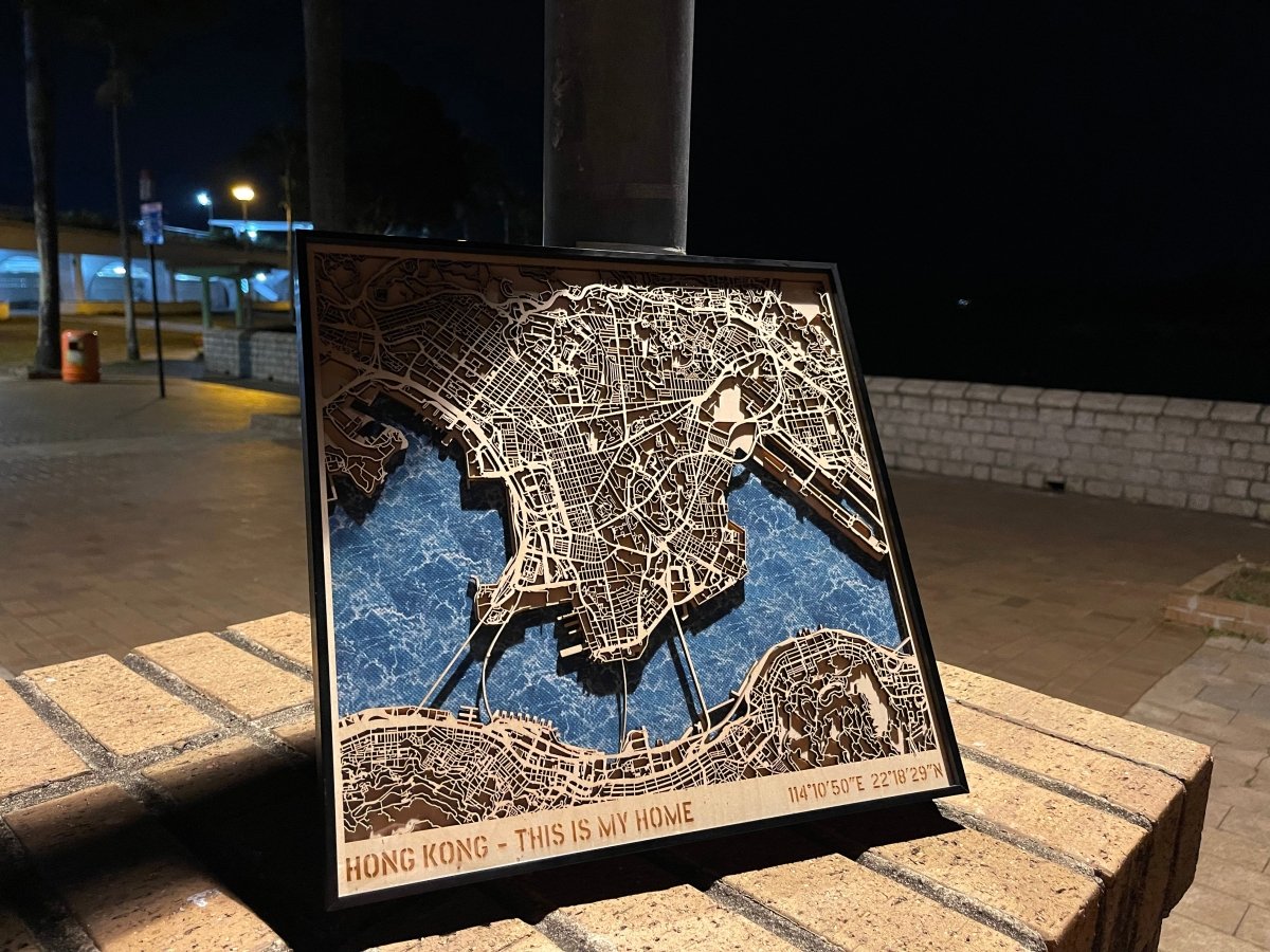 立體木雕刻香港地圖連金屬框 32cm - Hong Kong Maper